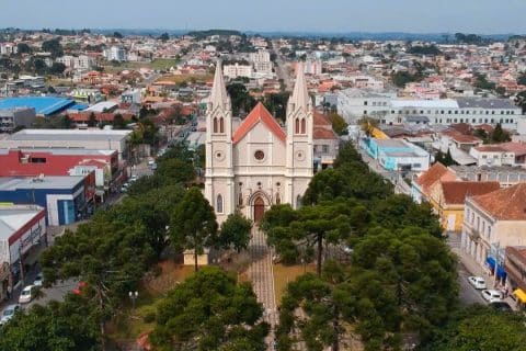Campo Largo A Capital da Louça e um Refúgio Natural