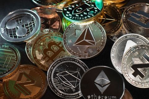 Mercado de criptomoedas perde mais de US$ 500 bilhões em três dias e reacende temor de novo ciclo de queda