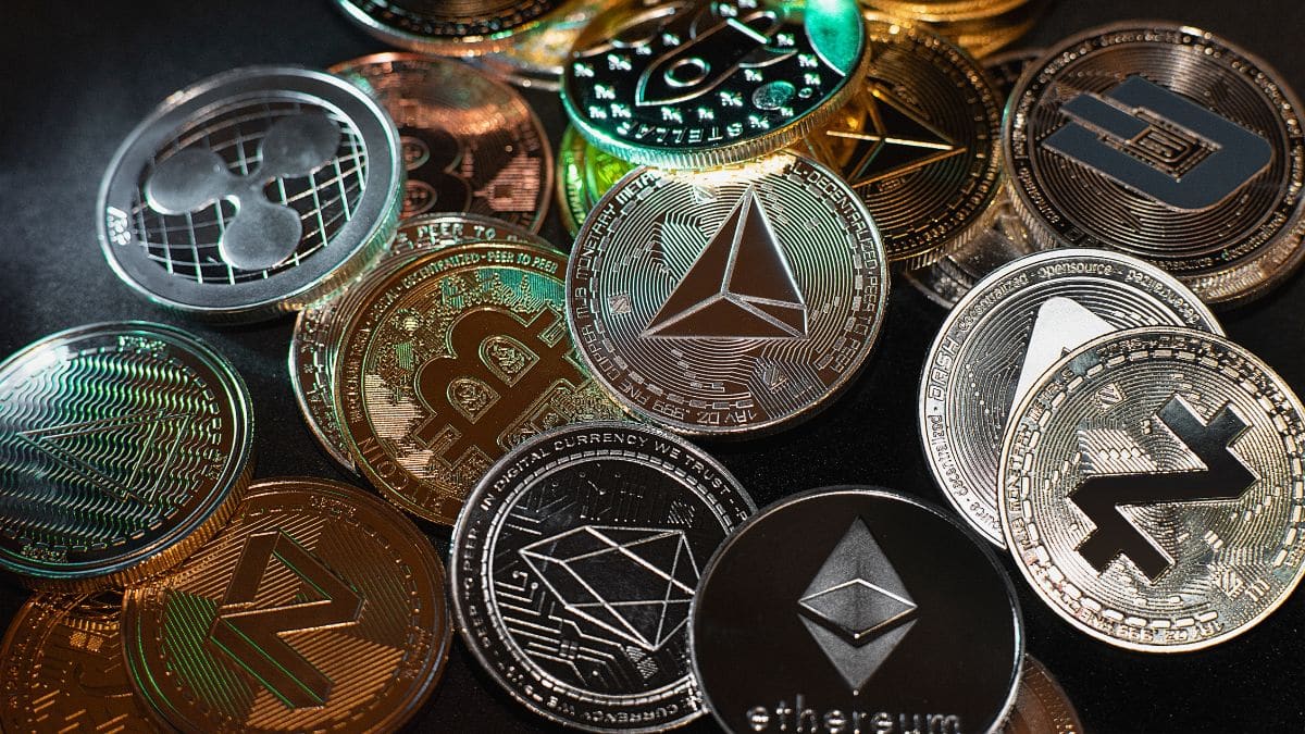 Mercado de criptomoedas perde mais de US$ 500 bilhões em três dias e reacende temor de novo ciclo de queda
