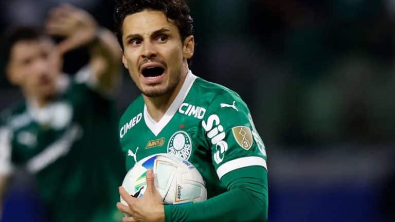Palmeiras goleia LDU por 4-0 e vai à final da Libertadores contra o Flamengo