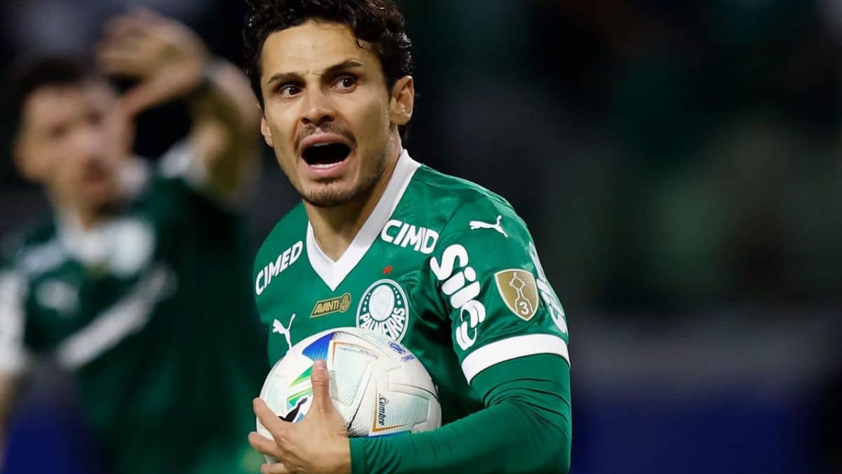 Palmeiras goleia LDU por 4-0 e vai à final da Libertadores contra o Flamengo