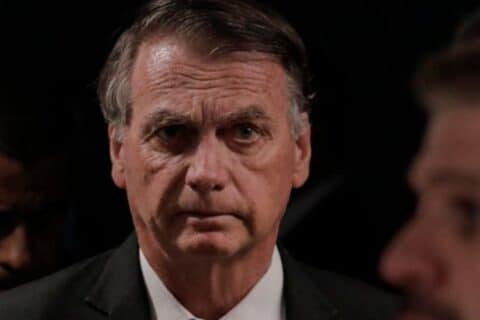 Bolsonaro é preso em Brasília por ordem do STF