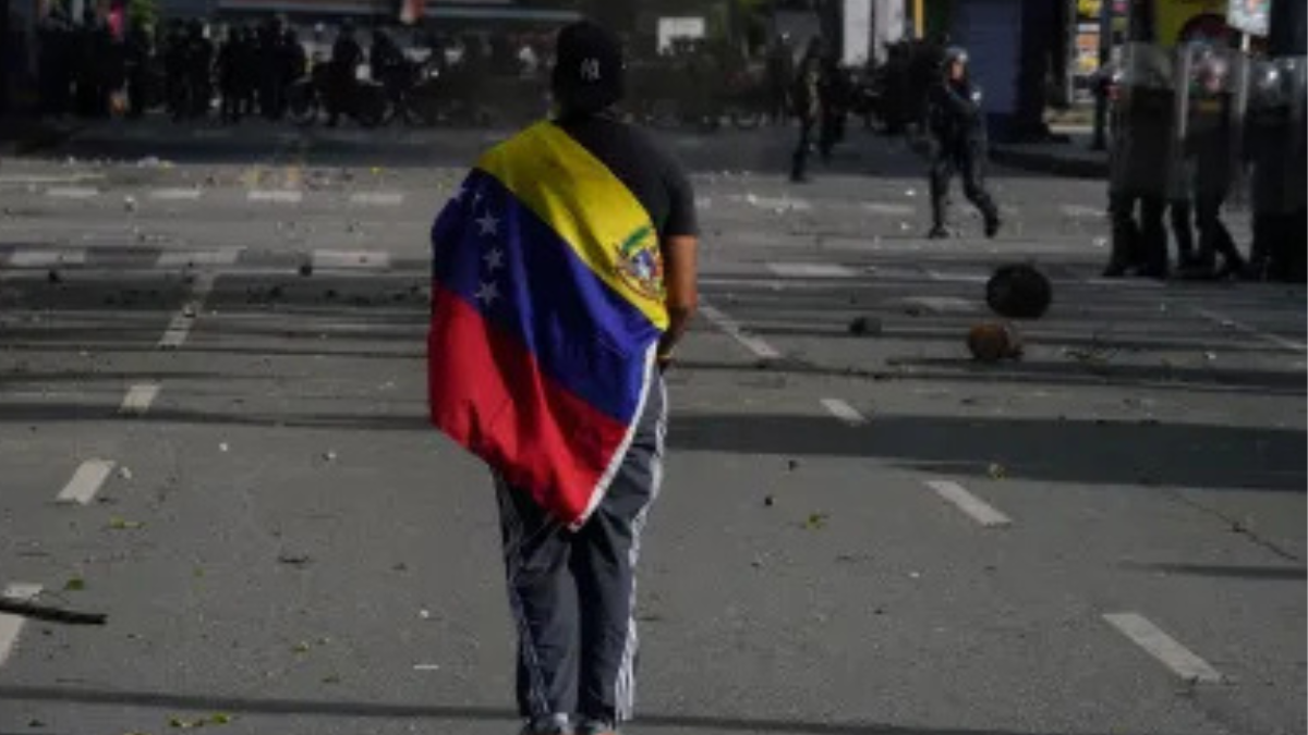Especialistas apontam que invasão terrestre dos Estados Unidos à Venezuela seria improvável no cenário atual