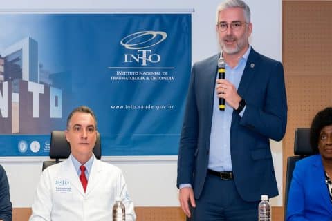 Ministério da Saúde reforça Agora Tem Especialistas e empossa novo diretor no INTO