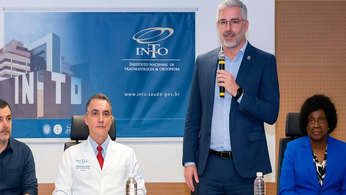 Ministério da Saúde reforça Agora Tem Especialistas e empossa novo diretor no INTO