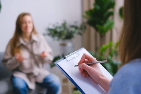 Nova NR-01: atualização amplia foco em saúde mental e redefine a segurança no trabalho no Brasil