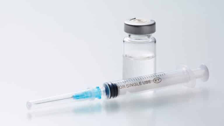 Primeira vacina de dose única contra a dengue é aprovada no Brasil