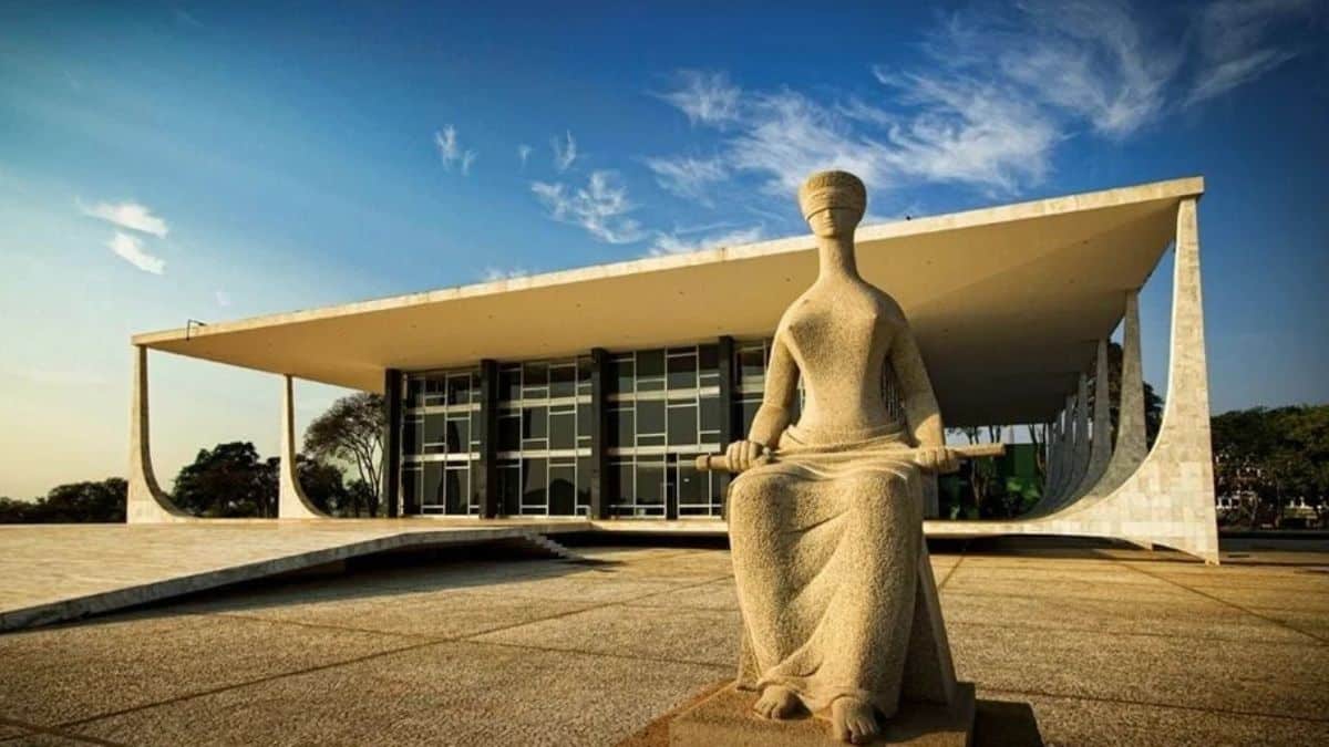 Prisão de Jair Bolsonaro será reavaliada hoje pelo STF