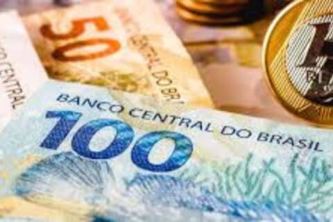 Trabalhadores recebem 13º salário até sexta-feira, entenda os valores