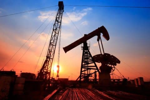 Pico do petróleo e por que a produção mundial está perto do limite