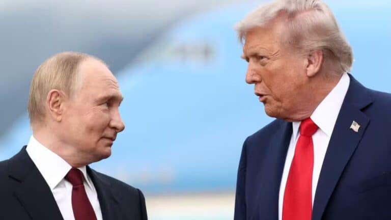 Rússia intensifica ataques antes de cúpula Zelensky–Trump