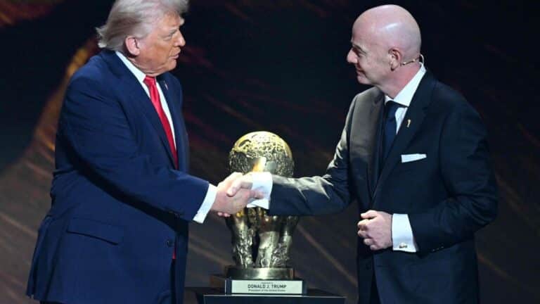 Trump recebe da Fifa o “Prêmio da Paz” durante evento da Copa