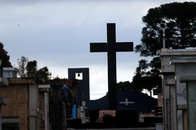 Curitiba se despede de entes queridos veja os falecimentos desta terça