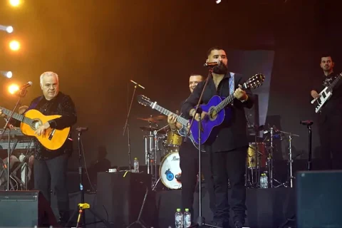 Gipsy Kings Atraem Multidão Recorde de 105 Mil Pessoas ao Litoral do Paraná
