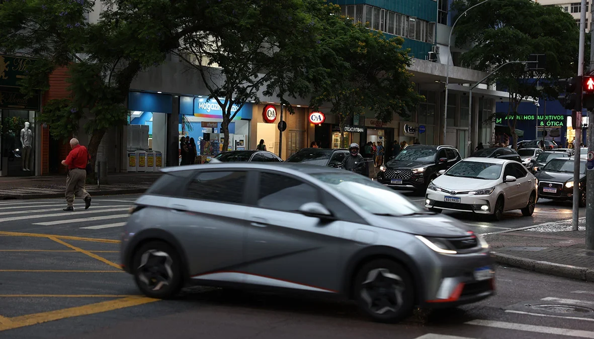 Frota do Paraná Rejuvenesce Sinalizando Recuperação Econômica Estadual