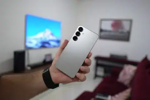 Samsung Galaxy S25 Preço Cede e Celular Premium Despenca Abaixo de R$ 3500