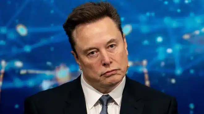 CEO Detona Elon Musk e Recusa Starlink em Voo Polêmico