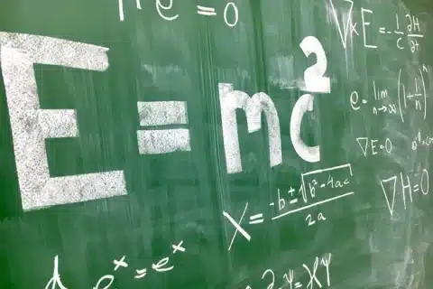 IA Avança Capacidade de Raciocínio Lógico e Supera Desafios Matemáticos Complexos