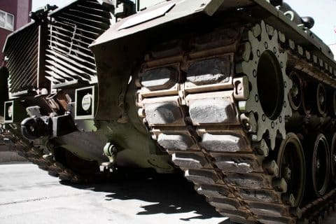 Brasil planeja renovar carros de combate em 2026