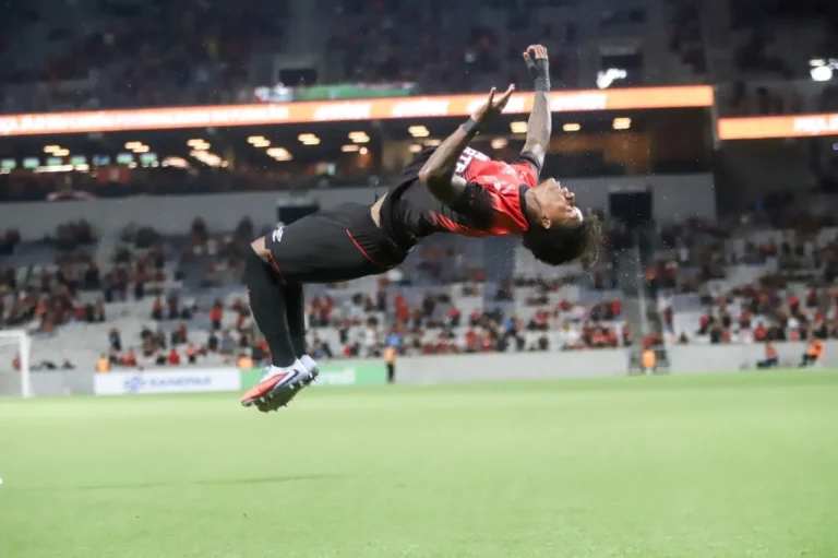 Athletico aposta em Gilberto Mycael e Bruninho para decolar no Brasileirão