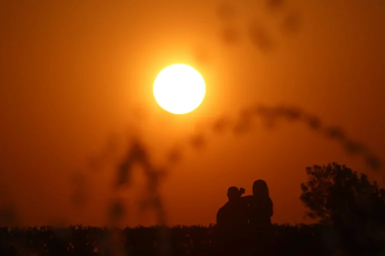 Verão 2026 Curitiba terá clima mais seco e temperaturas elevadas