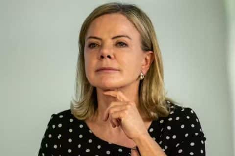 Gleisi articula candidatura ao Senado após conversa com Lula