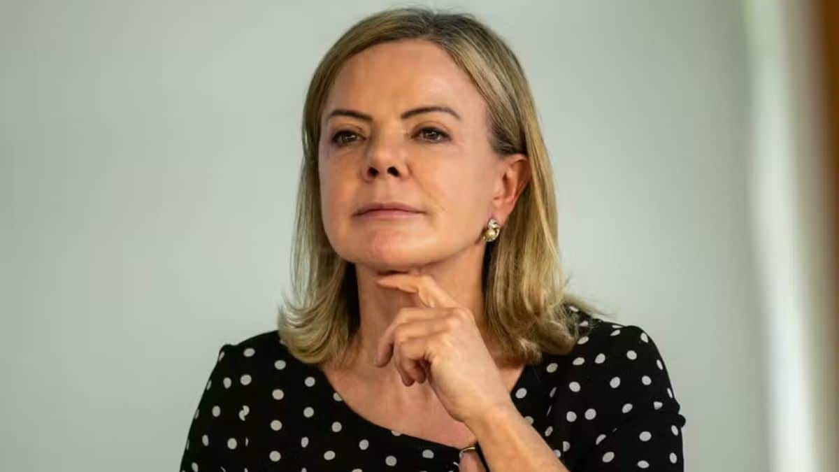 Gleisi articula candidatura ao Senado após conversa com Lula