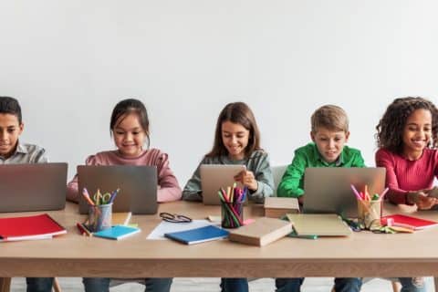 Inteligência Artificial eleva riscos de exploração infantil online