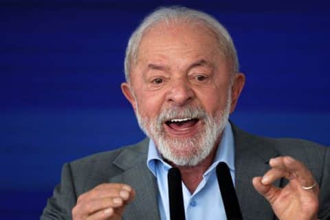 Presidente Lula fala sobre ataque dos Estados Unidos à Venezuela durante declaração oficial