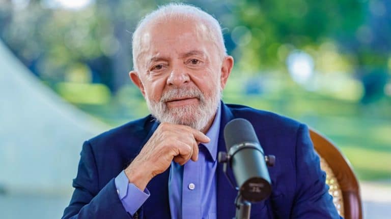 Presidente Luiz Inácio Lula da Silva durante pronunciamento sobre política externa e desafios diplomáticos do Brasil no início de 2026.