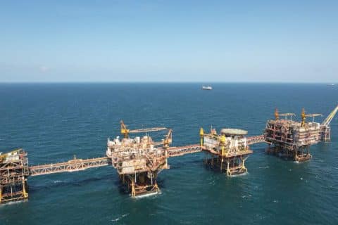 Mercado de petróleo no Brasil diante das tensões entre EUA, Venezuela e Irã