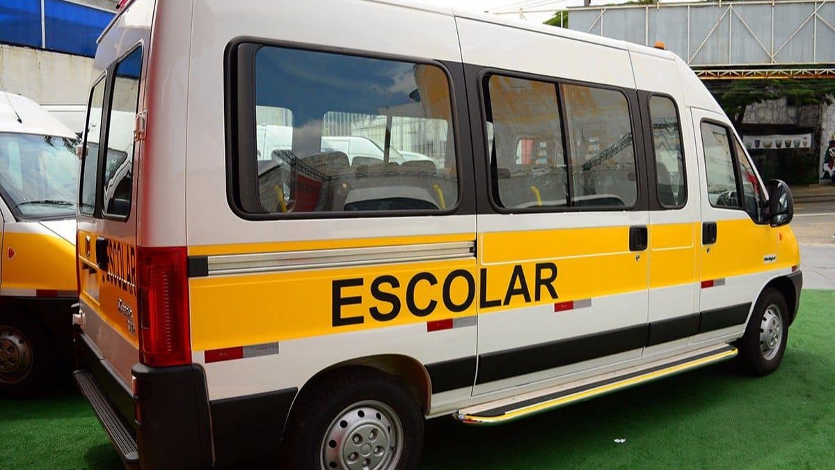 Novo decreto altera regras para motoristas de Transporte Escolar no DF