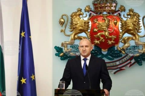 Presidente Rumen Radev da Bulgária anuncia renúncia