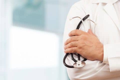 Projeto "Saúde em Nossas Mãos" reduz infecções em UTIs do SUS