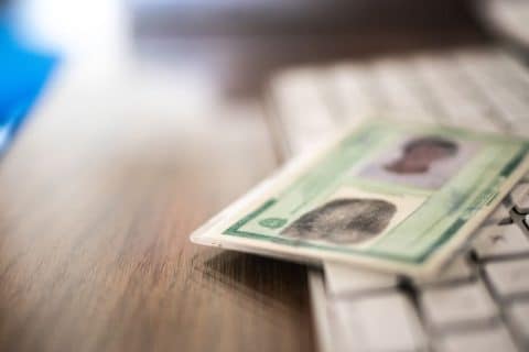 Saiba como solicitar a nova Carteira de Identidade Nacional