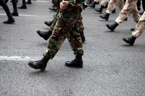 Xi Jinping inicia expurgo de cúpula militar e investiga vice da Comissão Militar