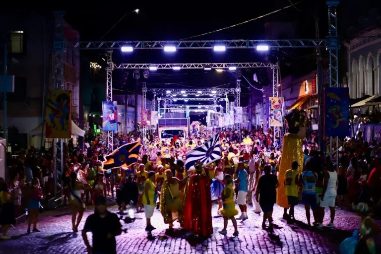Carnaval de Antonina Promete Desfiles Animados e Shows Musicais para Todos os Públicos