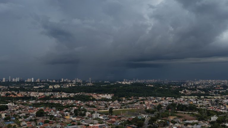 Curitiba Sofre Com Chuva Intensa Previsão Aponta Melhora Apenas na Próxima Semana