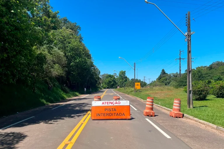 Rodovia entre Curitiba e Londrina interrompida nesta quinta causa transtornos