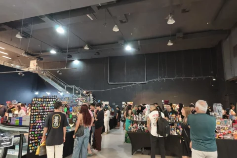 Feira Retro Games agita Curitiba com nostalgia e diversão neste fim de semana