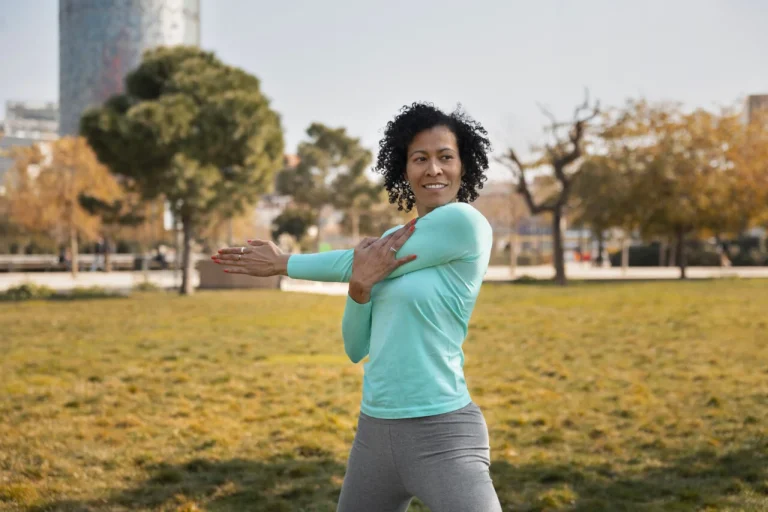 Yoga para iniciantes: 5 dicas essenciais para começar a praticar hoje