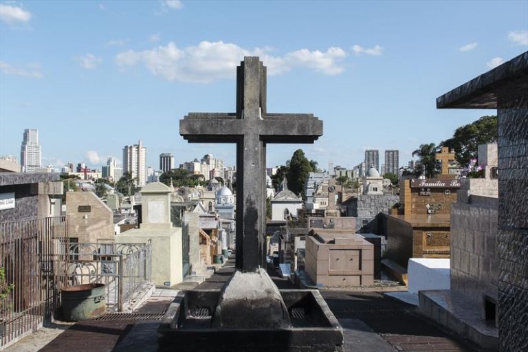 Curitiba se despede de figuras notáveis em falecimentos desta quinta-feira
