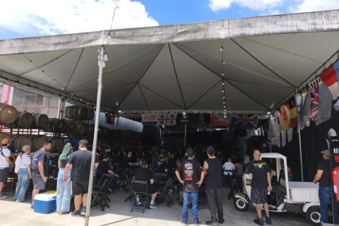 Curitiba sedia festival de rock e gastronomia com entrada gratuita