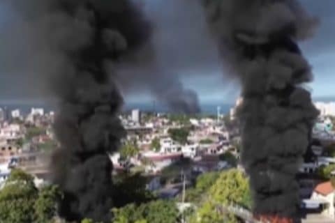 Onda de violência no México após morte de “El Mencho” provoca bloqueios, incêndios e dezenas de mortes